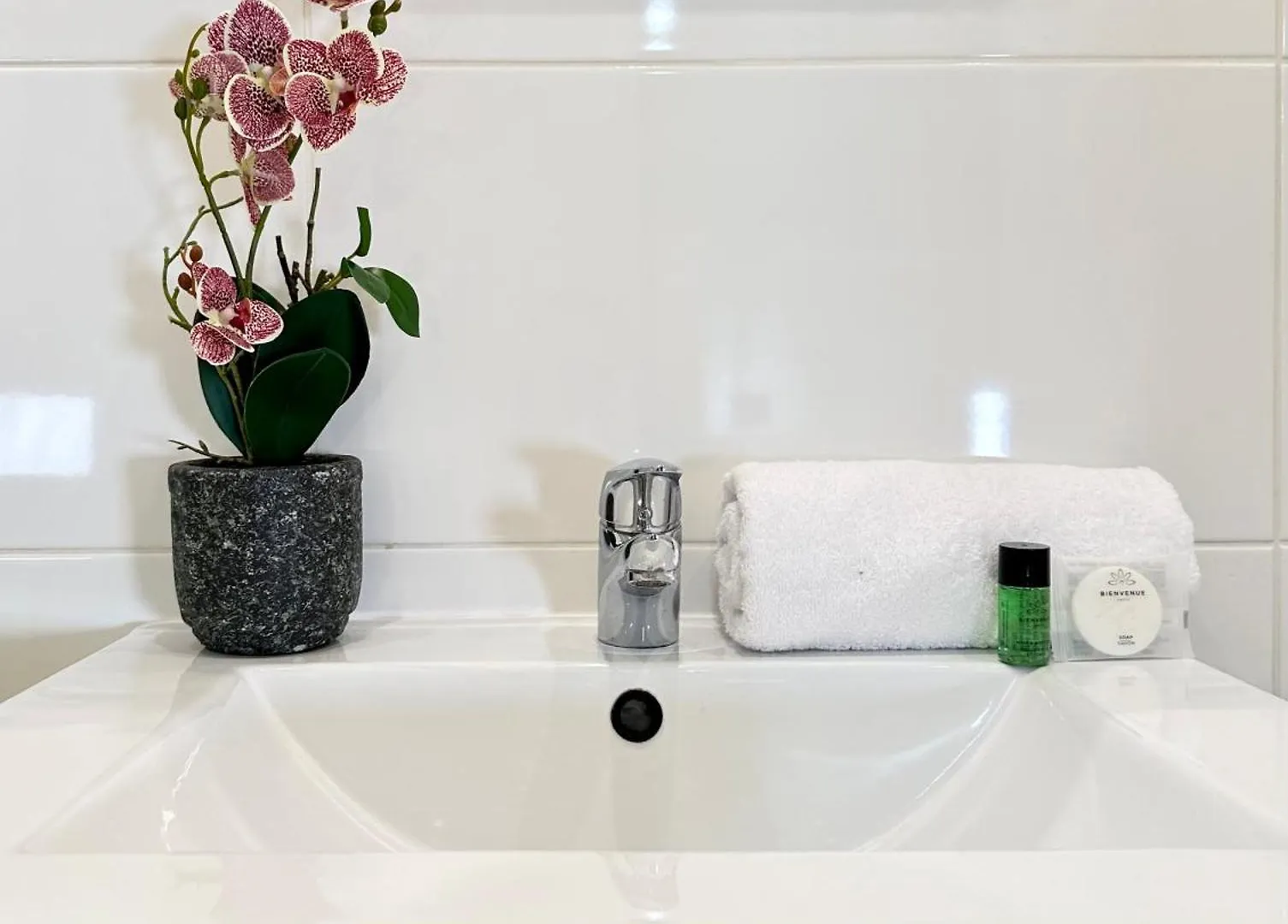 Stylish Studio Steps From Le Marais Paris Apartment