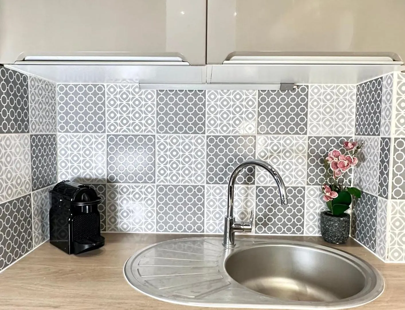 Apartment Stylish Studio Steps From Le Marais Paris France