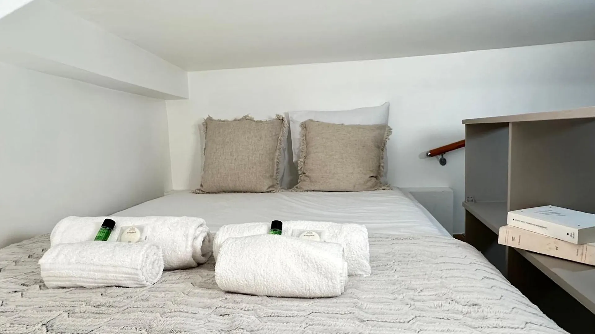 Stylish Studio Steps From Le Marais Paris Apartment