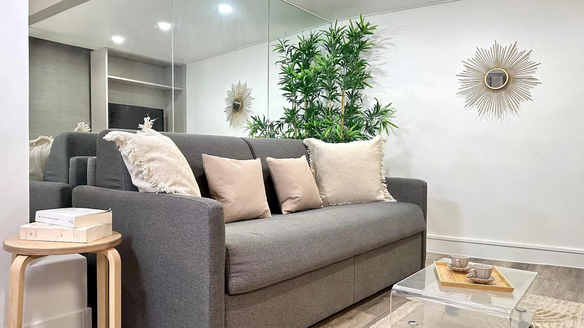 Apartment Stylish Studio Steps From Le Marais Paris France